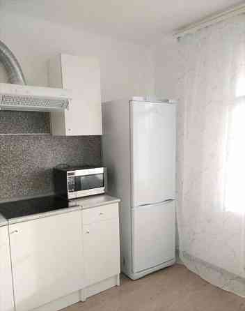 Сдаётся однокомнатная квартира на бульваре Шевченко в Калининском районе Донецка. Донецк