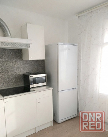 Сдаётся однокомнатная квартира на бульваре Шевченко в Калининском районе Донецка. Донецк - изображение 3