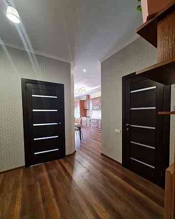 Сдается 1к квартира в Куйбышевском районе по ул. Олимпиева Расположена на 5 этаже Площадь: 45кв. Донецк