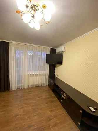 Сдаётся: двухкомнатная квартира в Ленинском районе, ор-р Обжора. Донецк