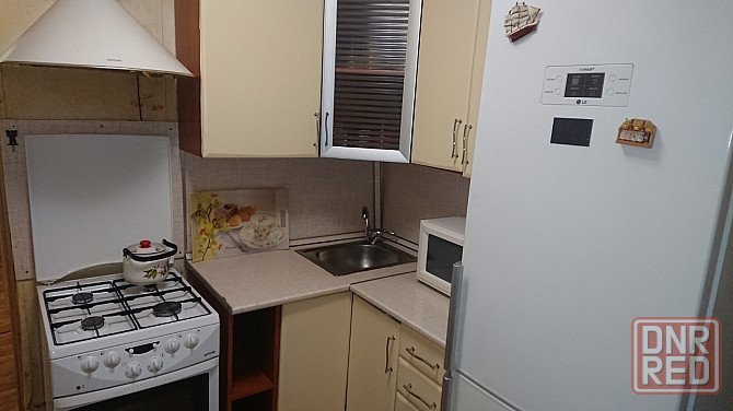 Сдаю 1к комнатную квартиру на длительный срок по адресу Днепродзержинская улица, 23.Этажность 3 из 9 Донецк - изображение 1