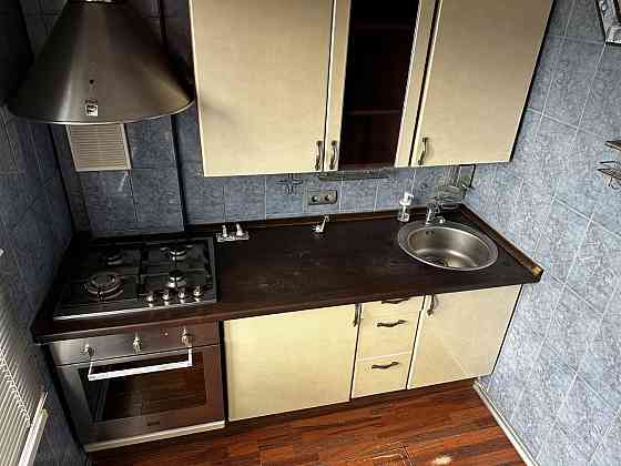 Сдается: 2-комнатная квартира Этаж: 2 Район: Ворошиловский Стоимость аренды: 25000 рублей Донецк