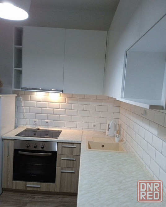 Сдаю однокомнатную квартиру 40.0 м² этаж 3/9. ленинский район, Цирк, Ленинский проспект Донецк - изображение 2