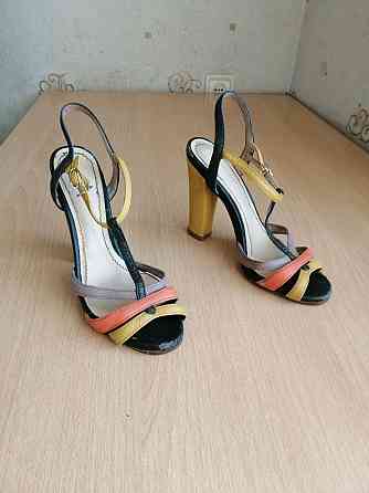 Продам босоножки р. 36 Донецк