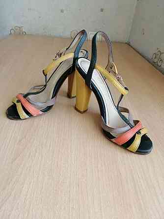 Продам босоножки р. 36 Донецк