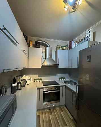 Сдаю двухкомнатную квартиру в Куйбышевском на 5 этаже многоэтажного дома с площадью 54м². Донецк