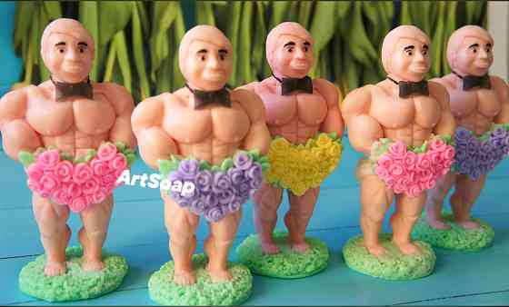 Косметика для женщин Наборы к 8 Марта. Подарки, сувенирное мыло. Донецк