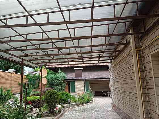 продам 2х этажный жилой дом центр города Донецк