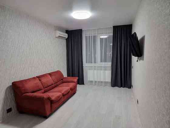 Сдам однокомнатную квартиру в Донецке по проспекту Комсомольский, ориентир филармония и Набережная. Донецк