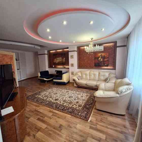 Сдаётся 2-х комнатная квартира в Ворошиловском районе, ул.Горького, 132 Этаж: 2/4 Донецк