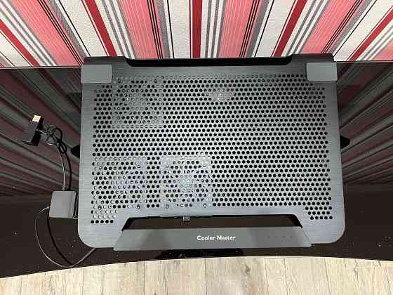 Продам охлаждающую подставку под ноутбук Cooler Master NotePal U3 Донецк