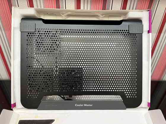 Продам охлаждающую подставку под ноутбук Cooler Master NotePal U3 Донецк