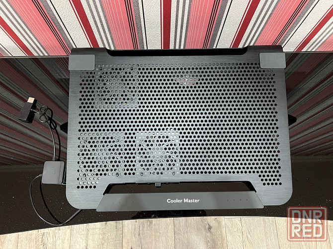 Продам охлаждающую подставку под ноутбук Cooler Master NotePal U3 Донецк - изображение 4