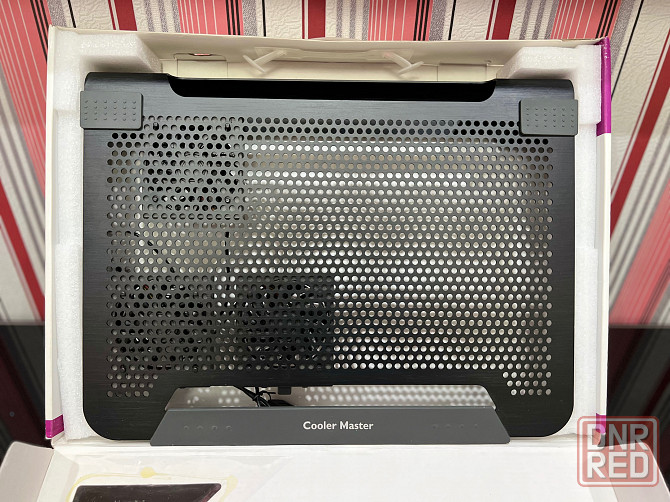 Продам охлаждающую подставку под ноутбук Cooler Master NotePal U3 Донецк - изображение 3