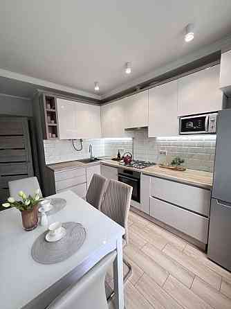 Сдаётся 2-ая квартира Площадь : 57м2, этаж: 5/5 Район : Ворошиловский Ориентир : Грин Плаза Сдается Донецк