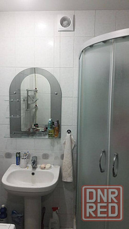 Сдается: 1-комнатная квартира Этаж: 4 Район:Будёновский Стоимость:23000 Залог:23000 Донецк - изображение 2