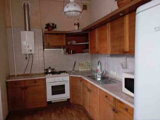 сдам 3х комн квартиру в калининском. р-не бул. шевченко, отличная. есть все Донецк