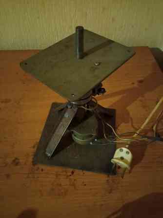 Электродвигатель с платформой, медленное вращение платформы Донецк