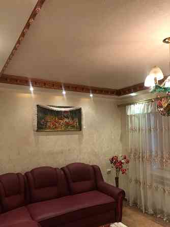 Продам дом и гараж большой ,8 сот возможно под бизнес, рядом Текстильщик Донецк