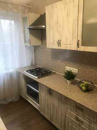 Сдам 1ком центр Текстильщика с ремонтом 1/9 вода идёт и бойлер,мебель и техника Донецк