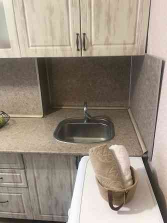 Сдам 1ком центр Текстильщика с ремонтом 1/9 вода идёт и бойлер,мебель и техника Донецк