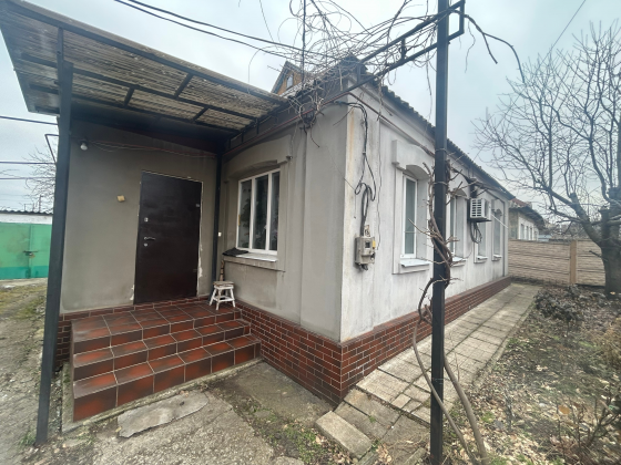 Продам добротный ухоженный дом. Макеевка, пос. Комсомольский, ул. Севастопольская Макеевка