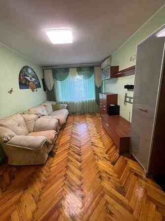 Сдам большую 3-х комнатную квартиру по улице Цусимская 65А Донецк