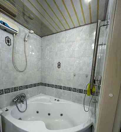 Сдам Однокомнатную квартиру Расположение: Ленинский район (ориентир Цирк) Донецк