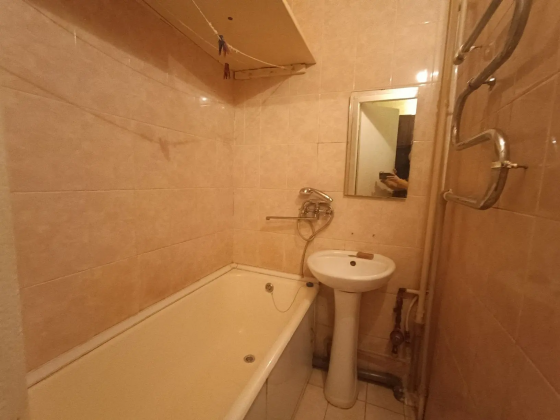 продам 2-комнатную квартиру на Текстильщике Донецк