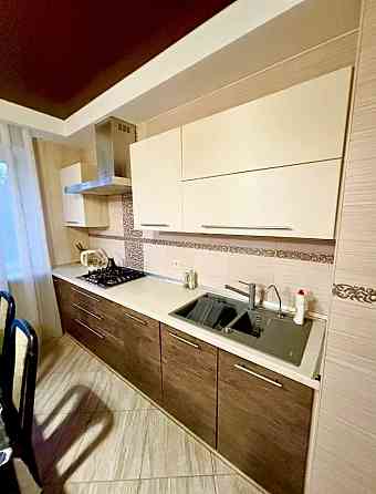 Сдам отличную 3-комнатную квартиру Майский рынок Донецк