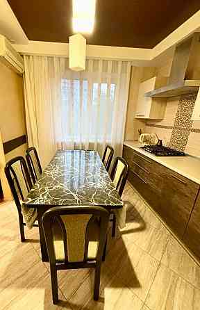 Сдам отличную 3-комнатную квартиру Майский рынок Донецк