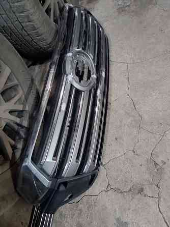 Решетка радиатора ТЛК200 2-й рест Макеевка