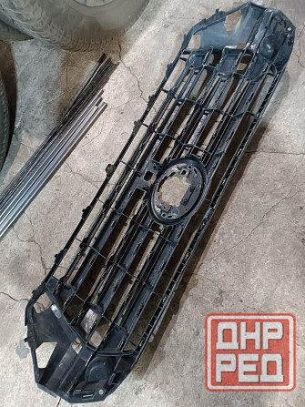 Решетка радиатора ТЛК200 2-й рест Макеевка - изображение 4