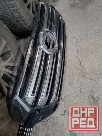 Решетка радиатора ТЛК200 2-й рест Макеевка - изображение 3