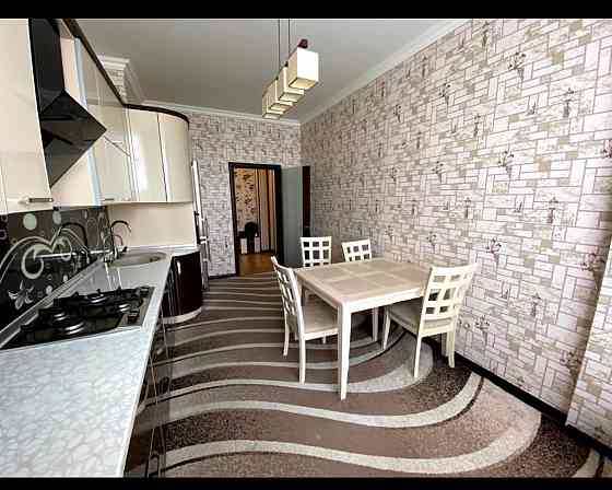 Сдаётся трёхкомнатная квартира в центре города на Бульваре Пушкина Донецк