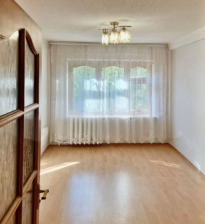 продается отличная 2к. с ремонтом на ратникова. Донецк