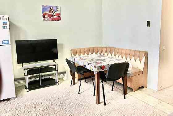 Сдается просторная трехкомнатная квартира в Калининском районе Мед институт Донецк