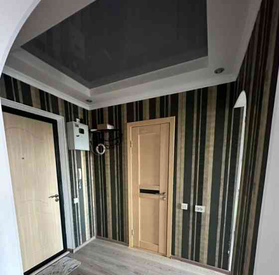 Сдаю однокомнатную квартиру 42.0 м² этаж 5/8. Ворошиловский район 50-лет ссср, Крытый рынок Донецк