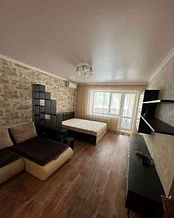 Сдаю двухкомнатную квартиру 60.0 м² этаж 1/9 город Донецк, Буденновский район, улица Багратиона Донецк