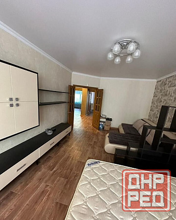 Сдаю двухкомнатную квартиру 60.0 м² этаж 1/9 город Донецк, Буденновский район, улица Багратиона Донецк - изображение 1