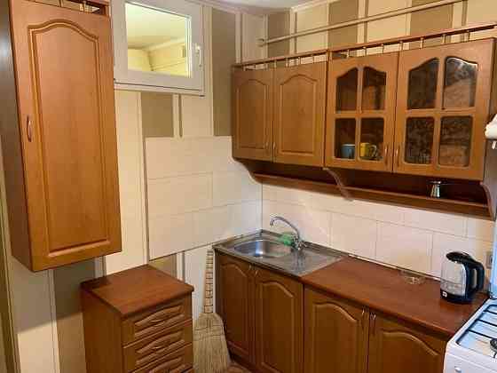 Сдам 1-комнатную квартиру в Кировском районе. Ориентир: ост. Островского Этаж: 1 Площадь: 32 м² Донецк