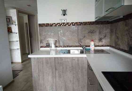 Сдается: Однокомнатная квартира! Район: Киевский Площадь квартиры: 34 м² Донецк