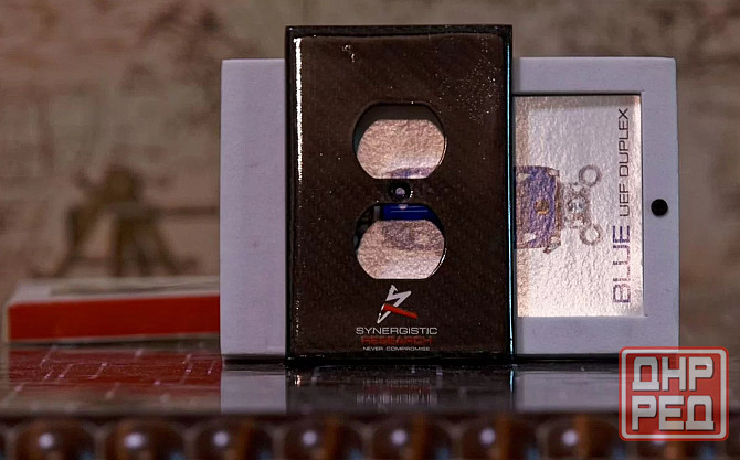 Synergistic Research Carbon Fiber Duplex Cover Донецк - изображение 1