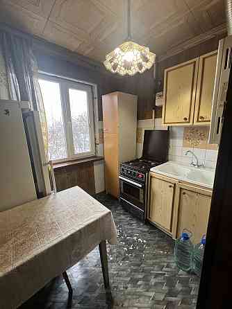 Отличная 3к, возле Калининского исполкома 4/5 Донецк