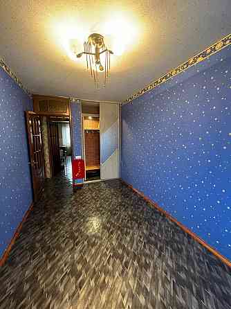 Отличная 3к, возле Калининского исполкома 4/5 Донецк