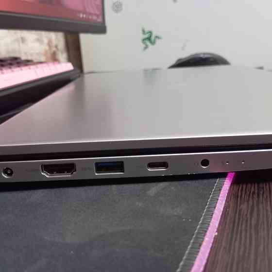 Продам свой ноутбук в идеальном состоянии. Енакиево