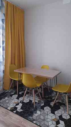 Сдам просторную светлую 2-комн.квартиру в Донецке Пролетарский район, 2 этаж, удобное месторасположе Донецк