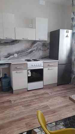 Сдам просторную светлую 2-комн.квартиру в Донецке Пролетарский район, 2 этаж, удобное месторасположе Донецк