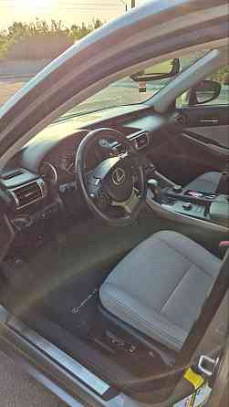 Автомобиль Lexus is 200t Макеевка