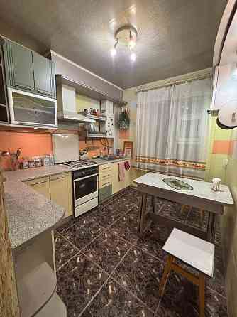 2 кв. 5 участок рядом Павла Поповича Донецк